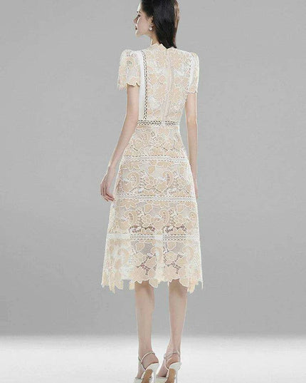 Elegant Floral Evening Dress with Ruffle Collar