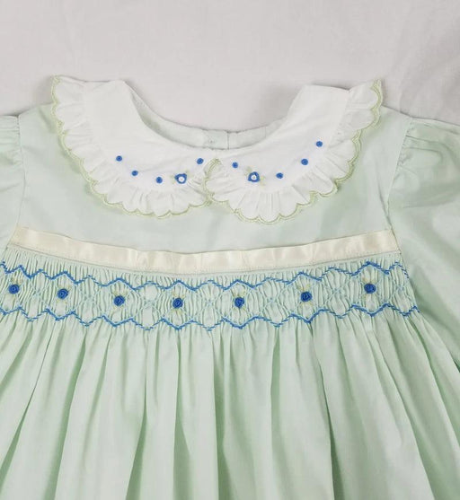 Delightful Vintage-Inspired Pink Smocked Dress for Girls - Long Sleeve Autumn Collection with Elegant Embroidery