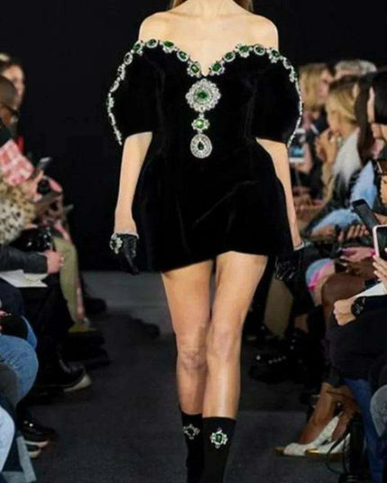 Elegant Backless Evening Dress with Glittering Diamond Details