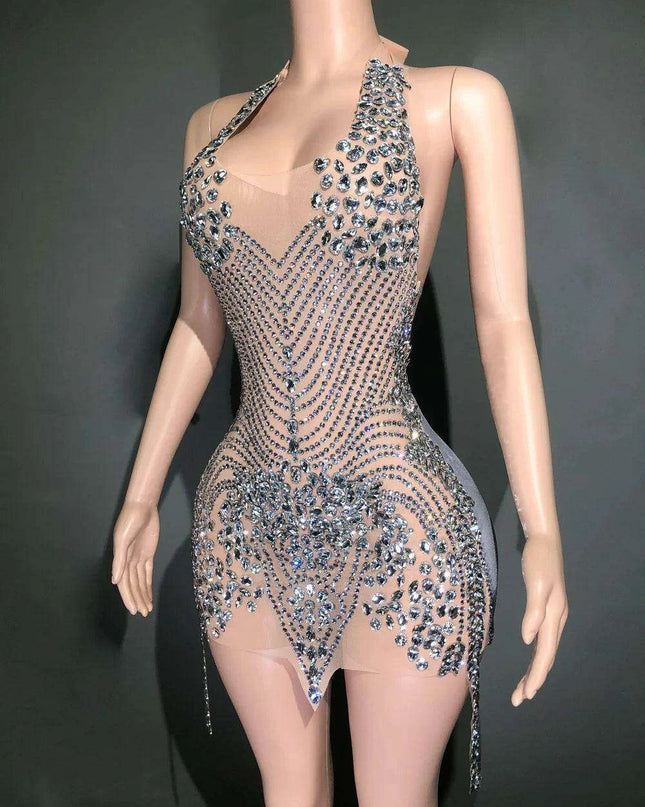 Radiant Rhinestone-Embellished Halter Neck Evening Gown with Opulent Mesh and Velvet Accents