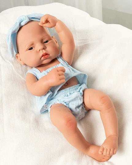 16-Inch Lifelike Reborn Baby Girl Doll - Realistic Full Vinyl Body with Outfit, Ideal for Gifts and Collectors