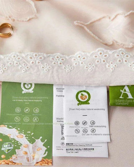 Sophisticated Floral Jacquard Antibacterial Summer Quilt with 3D Design