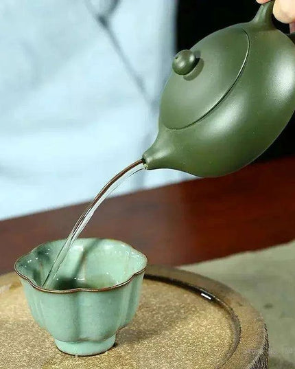 Elegant 190ml Yixing Zisha Teapot - A Handcrafted Masterpiece for Tea Aficionados