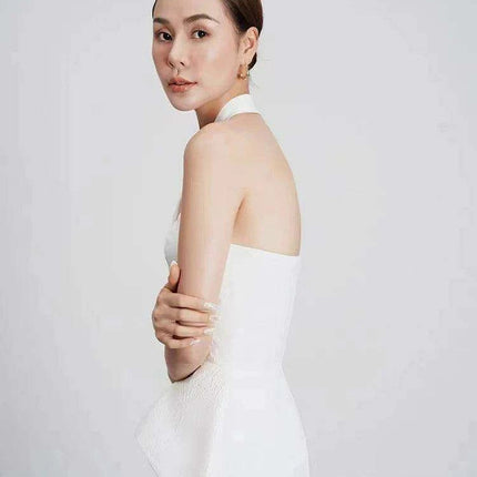 Elegant Women's Summer Evening Halter Top and Flowing Skirt Ensemble for 2024