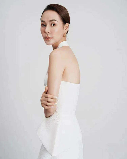 Elegant Women's Summer Evening Halter Top and Flowing Skirt Ensemble for 2024