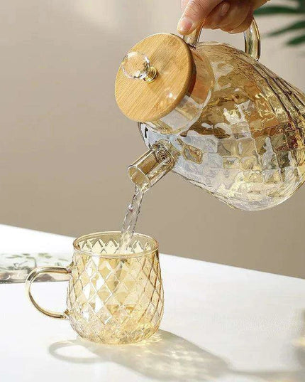 Elegant Borosilicate Glass Teapot with Bamboo Lid - Sleek Cold Water Kettle for Aromatic Teas