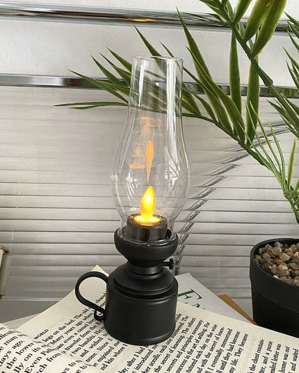 Nostalgic LED Oil Lantern - Elegant Flameless Lighting for Timeless Decor