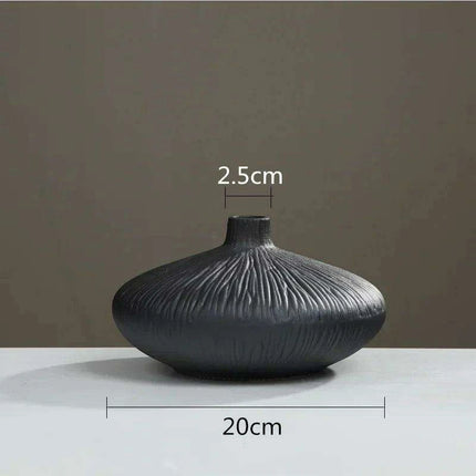 Stunning Black Crackle Ceramic Zen Vase for Sophisticated Home Accents and Floral Displays