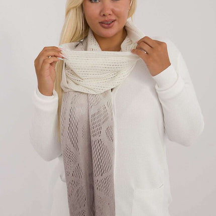 Shawl model 200847- Très Elite- Très Elite