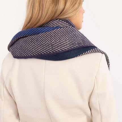 Shawl model 206037 - Très Elite