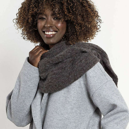 Shawl model 220841 - Très Elite