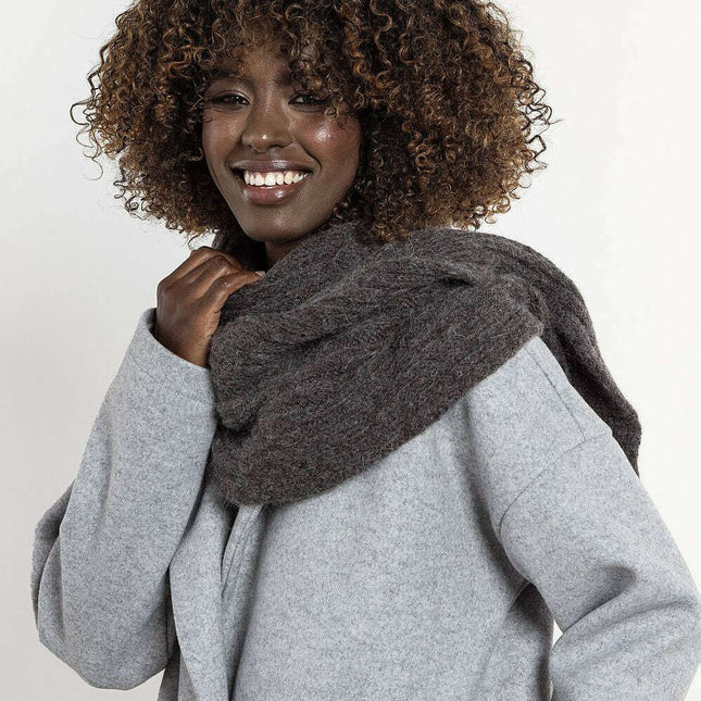 Shawl model 220841 - Très Elite