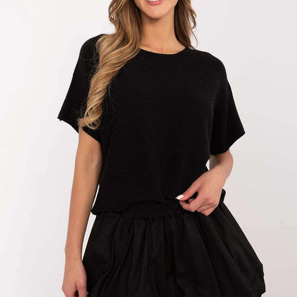 Short Sleeve Sweater Model 209981 Versatile Wardrobe