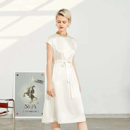 Silk Elegance Tie-Up Waist Evening Gown - A Glamorous Choice for Women - Très Elite