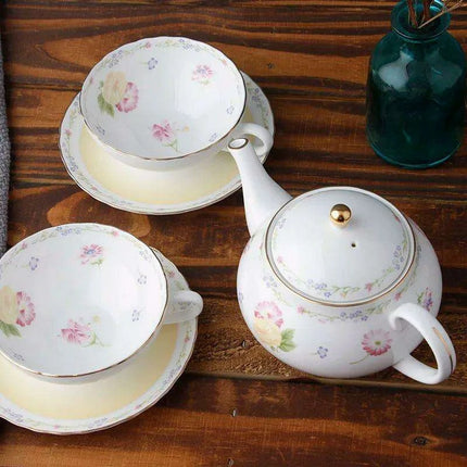 Sleek Black Bone China Tea Set for Two - A Luxurious Japanese Tea Experience - Très Elite