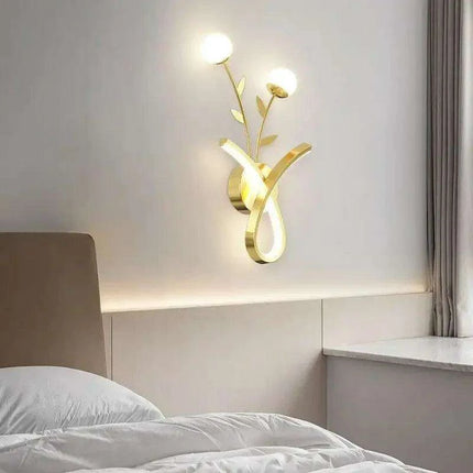 Sleek Contemporary LED Wall Sconce for Elegant Home Illumination..
