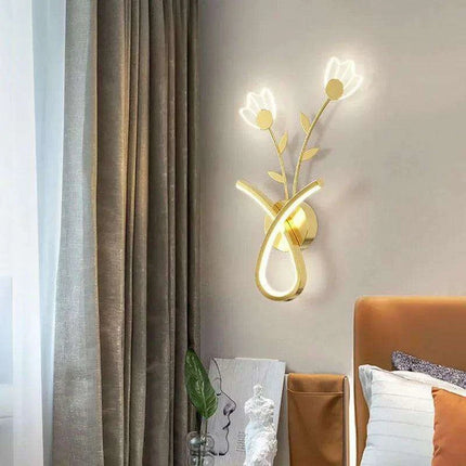 Sleek Contemporary LED Wall Sconce for Elegant Home Illumination..
