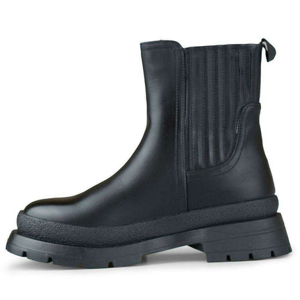 Sleek Eco-Friendly Black Leather Ankle Boots for Effortless Style - Très Elite
