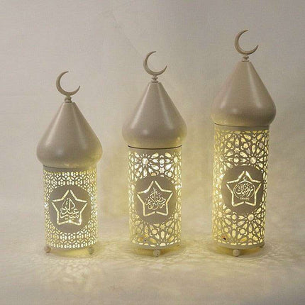 Sleek Iron Lantern: Modern Touch for Eid and Ramadan Festivities - Très Elite