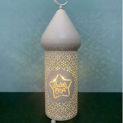 Sleek Iron Lantern: Modern Touch for Eid and Ramadan Festivities - Très Elite