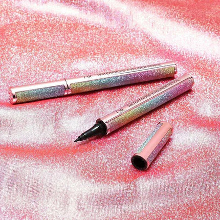 Sleek Noir Waterproof Eyeliner - Effortless Sophistication for All-Day Glamour - Très Elite