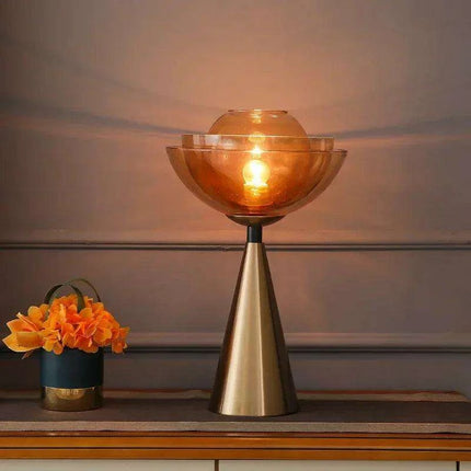 Sleek Nordic Designer Table Lamp for Inviting Home and Hotel Ambiance - Très Elite