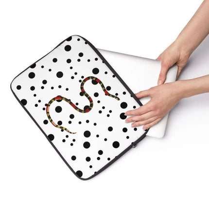 Sleek & Protective Laptop Sleeve by Elite Maison - Your Stylish Tech Accessory - Très Elite