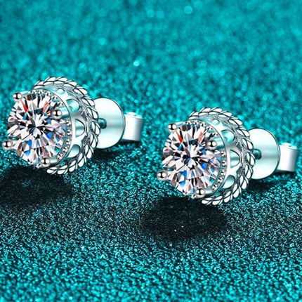 Sleek Rhodium-Plated Sterling Silver Stud Earrings with 1 Carat Lab-Grown Diamonds - Très Elite