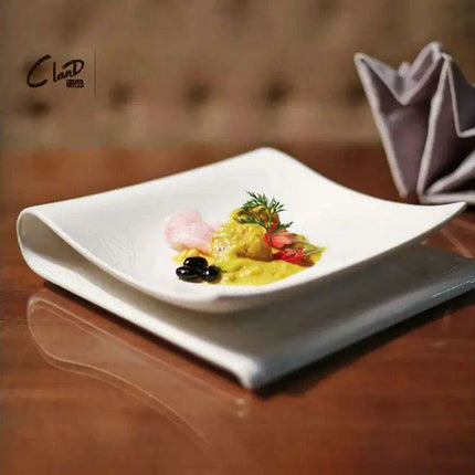 Sleek Space-Saving Ceramic Plate Set for Elegant Entertaining - Très Elite
