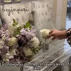 Sleek Transparent Acrylic Vase: Enhance Your Home Aesthetics