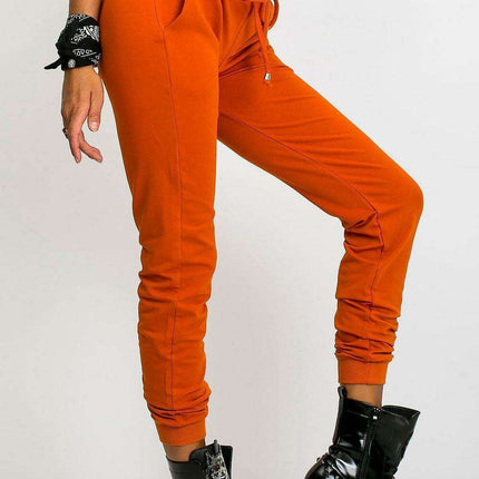 Sleek Women's Black Slim Fit Sweatpants: Stylish Tracksuit Bottoms - Très Elite