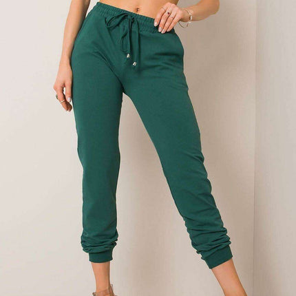 Sleek Women's Black Slim Fit Sweatpants: Stylish Tracksuit Bottoms - Très Elite