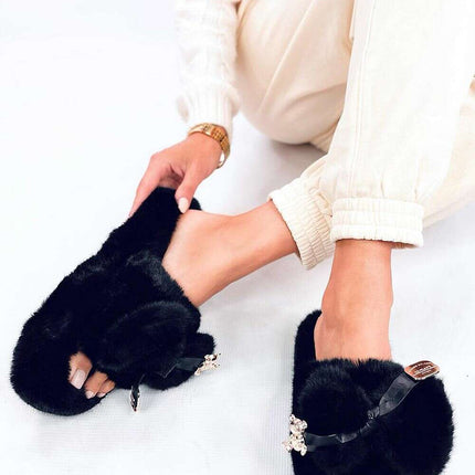 Slippers model 201376 - Très Elite