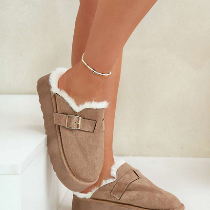 Slippers model 203746 - Très Elite