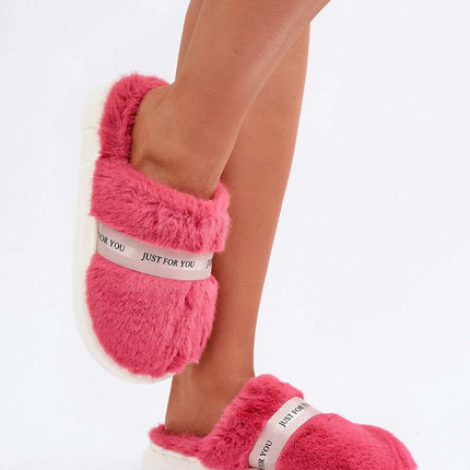 Slippers model 204933 - Très Elite