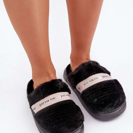 Slippers model 204933 - Très Elite