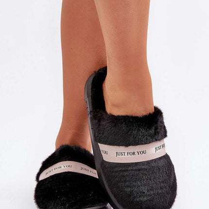 Slippers model 204933 - Très Elite