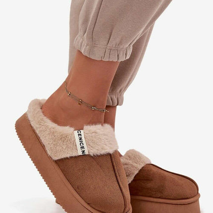 Slippers model 220537 - Très Elite