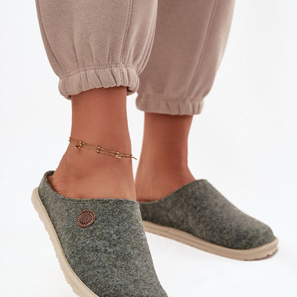 Slippers model 222292- Très Elite- Très Elite