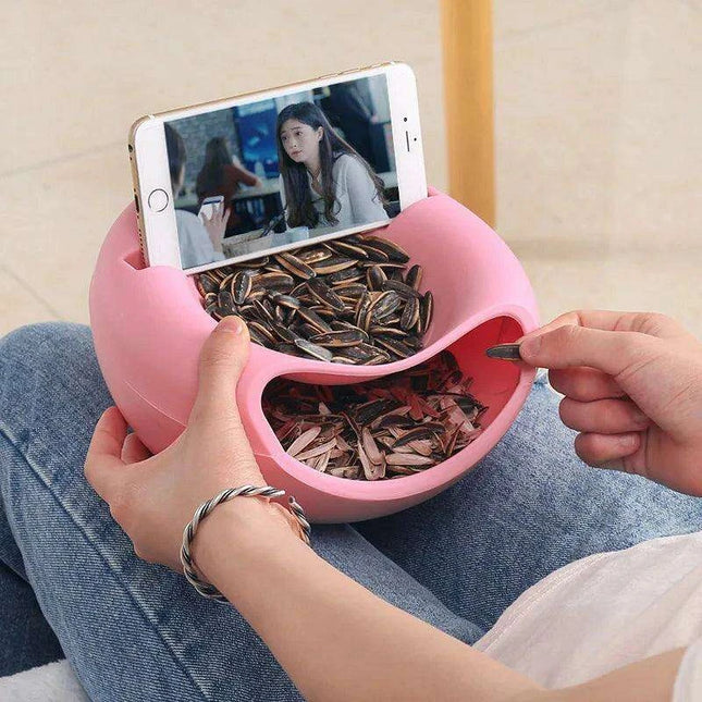 Snack & Stream Plate with Dual Compartments and Phone Dock - Your Perfect Snacking Partner