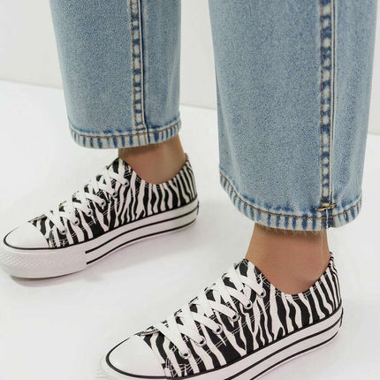 Sneakers model 210202