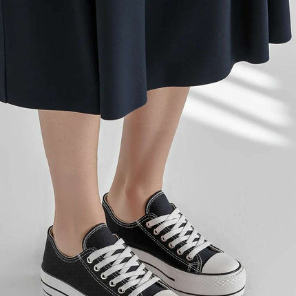 Sneakers model 210318