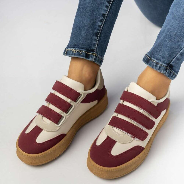 Sneakers model 210610