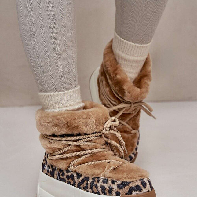 Snow boots model 202225