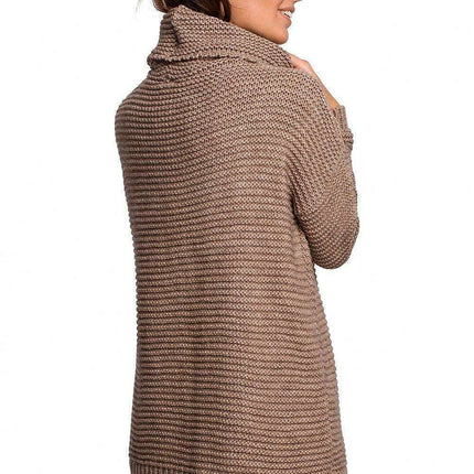 Snug and Stylish Turtleneck BE Knit Sweater for Cold Weather - Très Elite