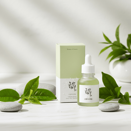 Soothing Green Tea & Panthenol Relief Serum - Gentle Elixir for Sensitive Skin - Très Elite