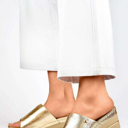 Sophisticated Anchor Heel Sandals - Très Elite