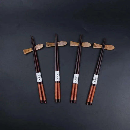 Sophisticated Bamboo Chopsticks Set with Stylish Rack for Elegant Dining Experience - Très Elite