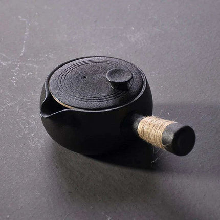 Sophisticated Black Ceramic Kyusu Tea Set with 500ml Chinese Tea Brewer and Serving Accessories - Stylish and Practical Choice - Très Elite