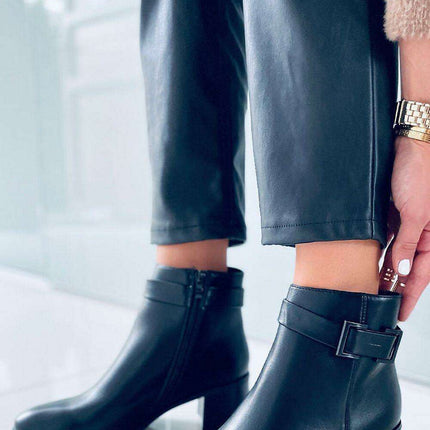 Sophisticated Black Heel Boots for Modern Elegance - Très Elite